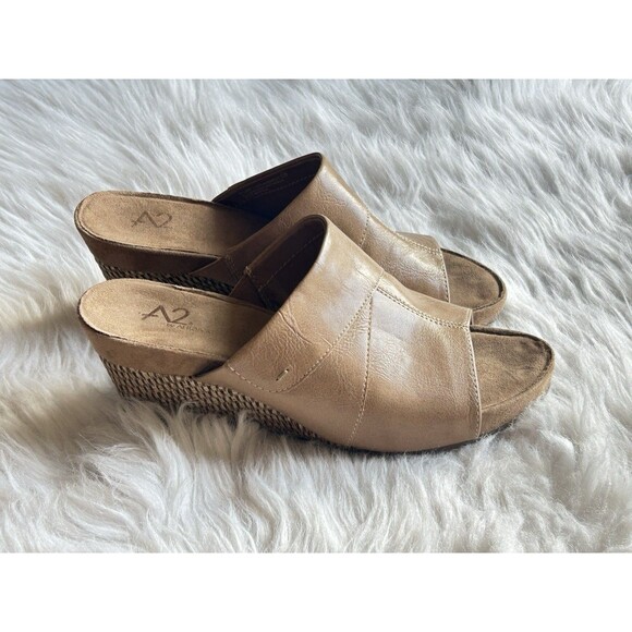 A2 by Aerosoles Women's Size 7.5 Light N Sweet Tan Comfort Wedge Sandals - Picture 1 of 10